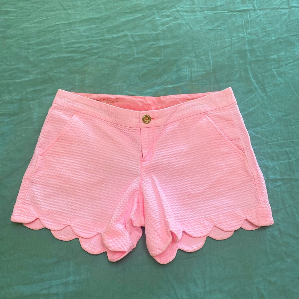 Lilly Pulitzer 5” Scallop Hem Shorts